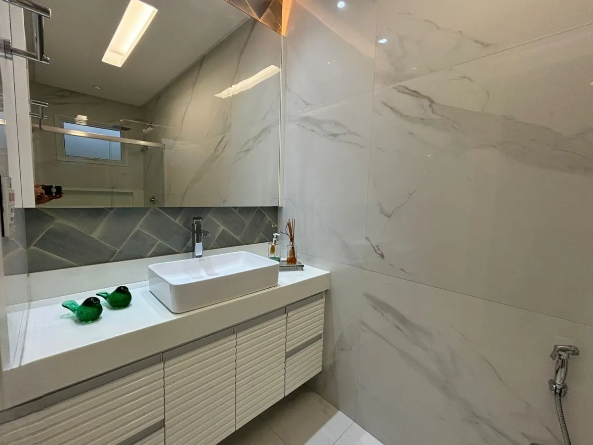 SUITE 1 (3)webp